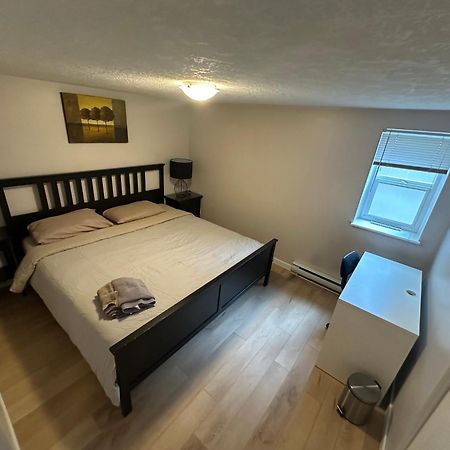 Artistic Apartment Near Downtown فكتوريا المظهر الخارجي الصورة